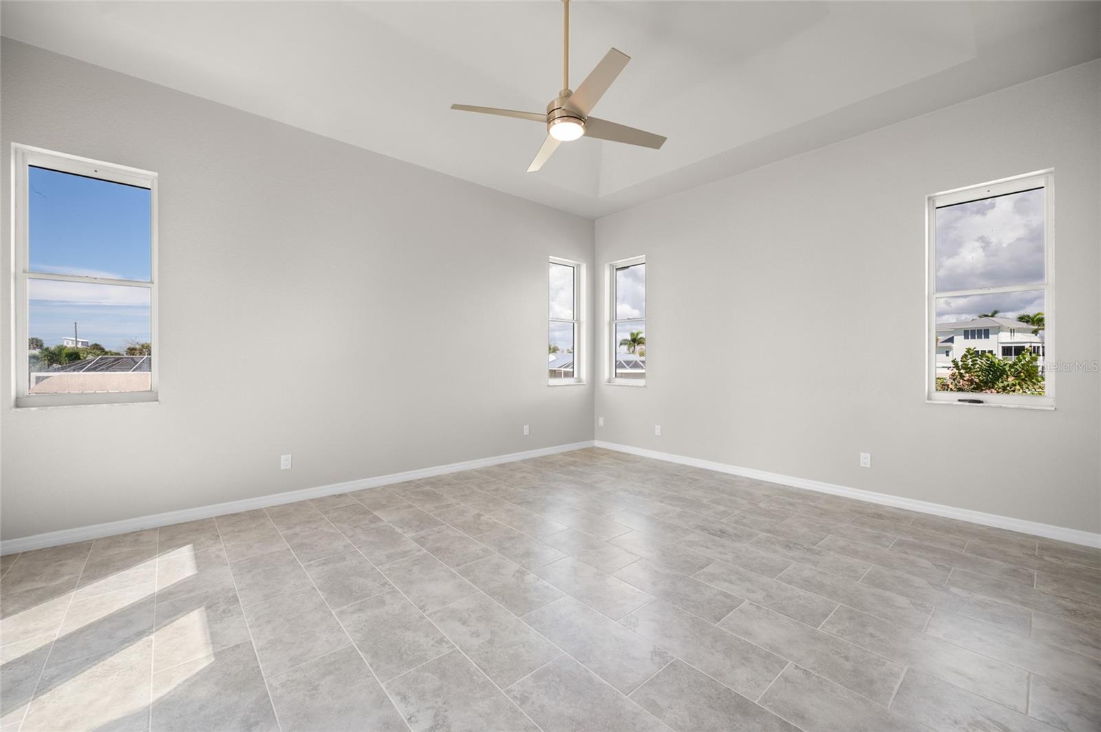 GROVE CITY SHORES - Residential