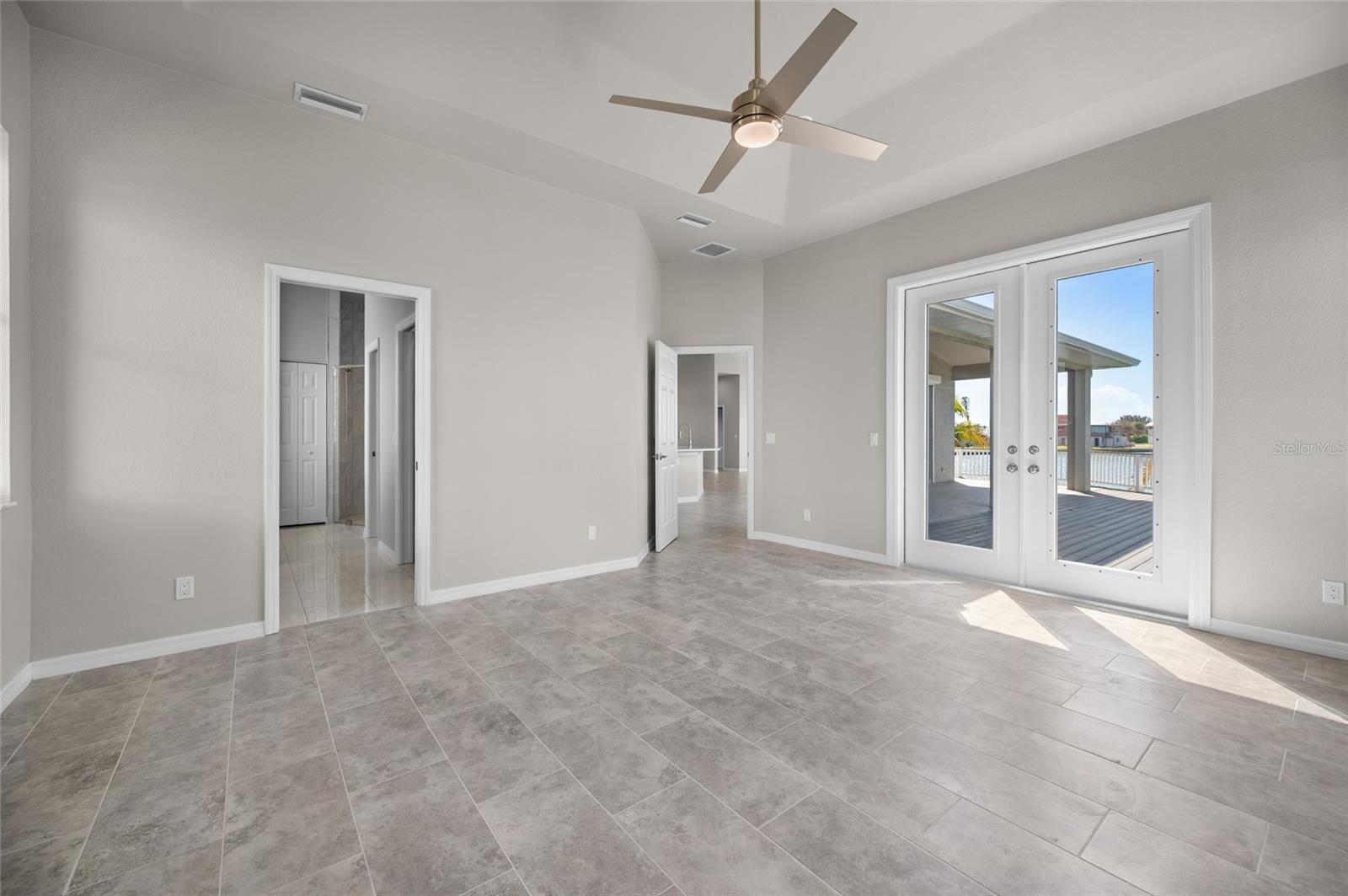 GROVE CITY SHORES - Residential