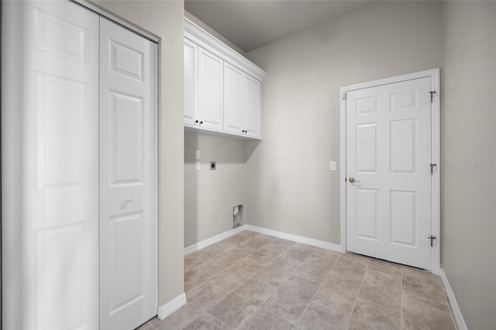 GROVE CITY SHORES - Residential