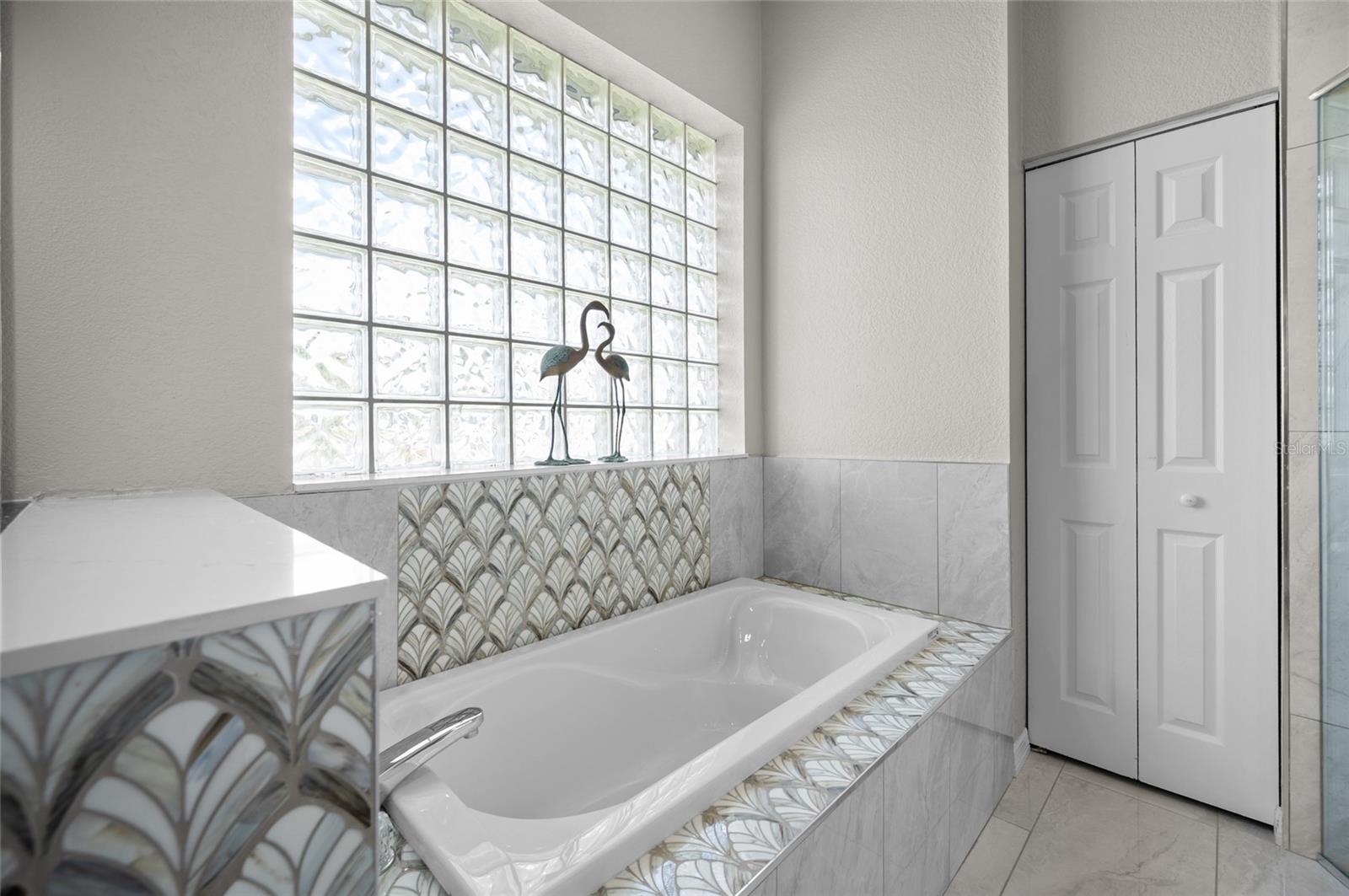 GROVE CITY SHORES - Residential