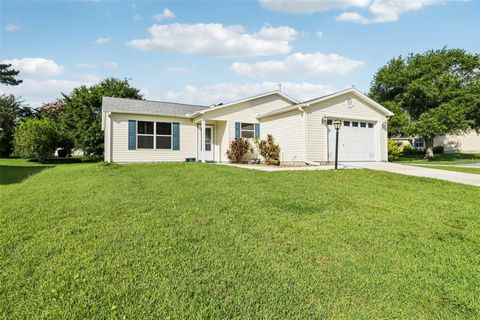 Photo of 8544 SE 177th Bartram Loop, The Villages, FL 32162 (MLS # OM725196)