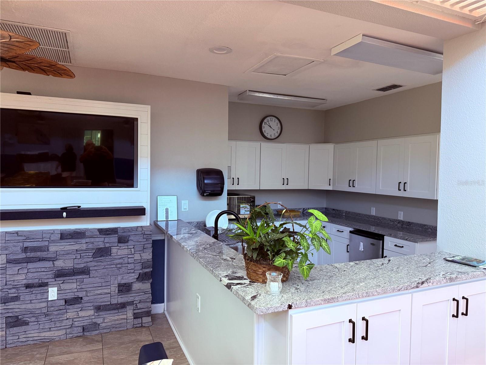 SUNNYBROOK CONDO 09 - Residential