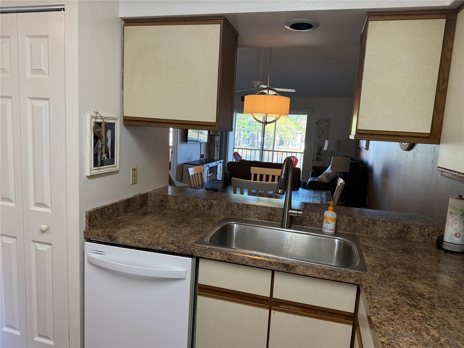 SUNNYBROOK CONDO 09 - Residential