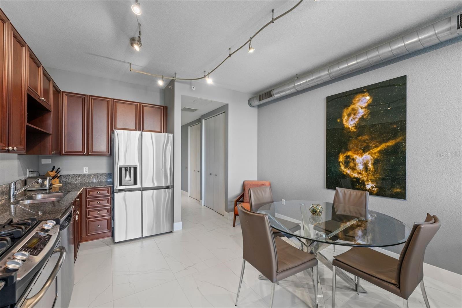 VUE AT LAKE EOLA - Residential Lease