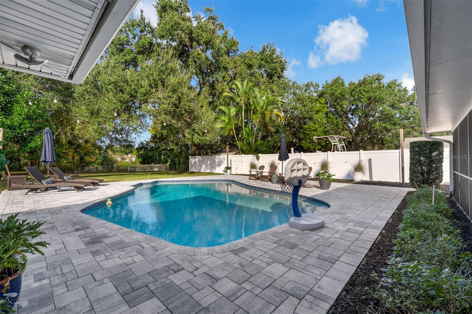 MERCERDEES GROVE - Residential