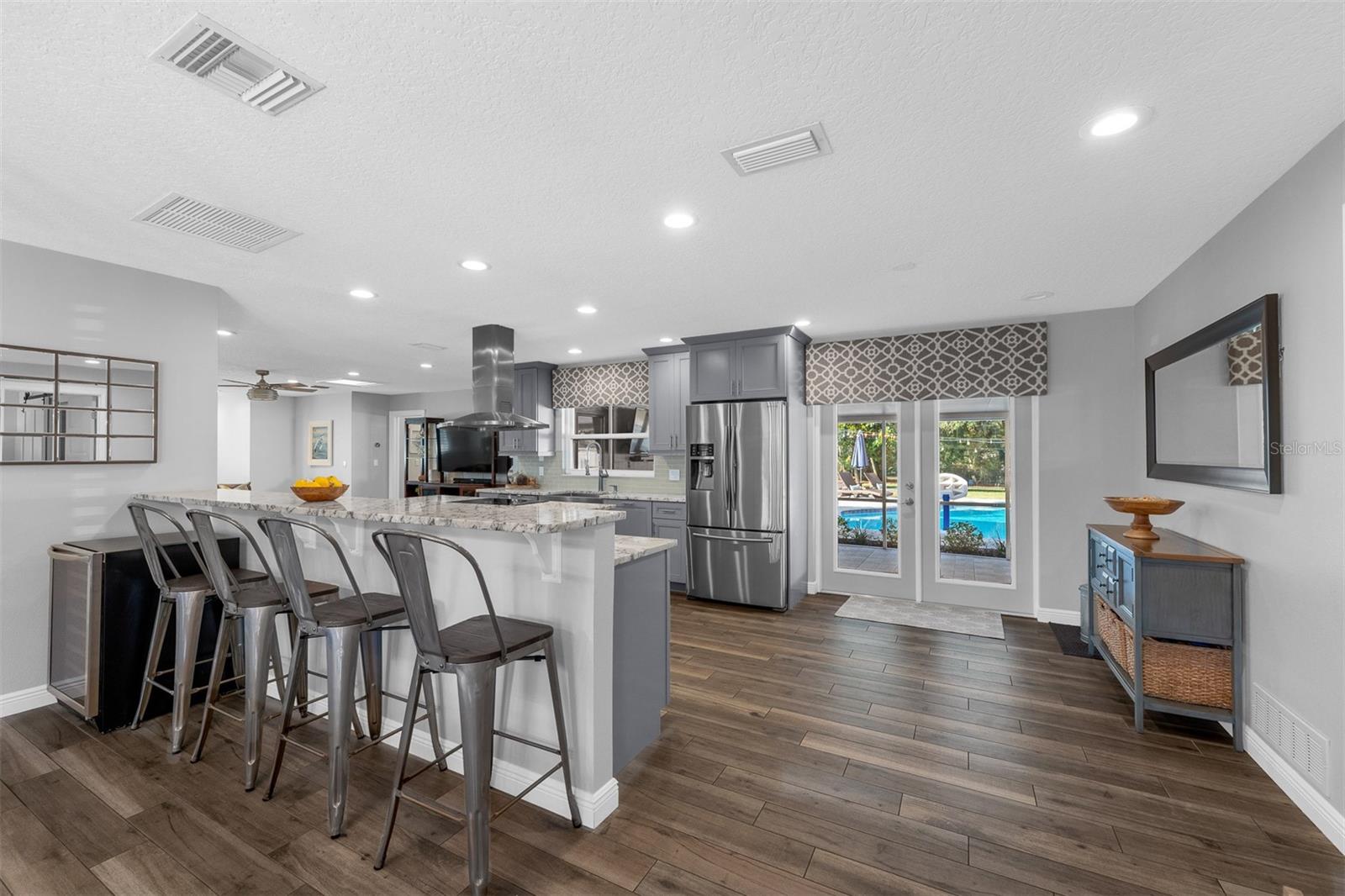 MERCERDEES GROVE - Residential