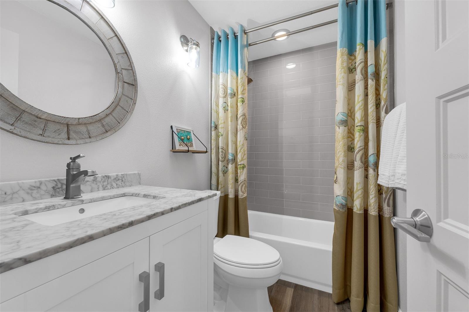 MERCERDEES GROVE - Residential