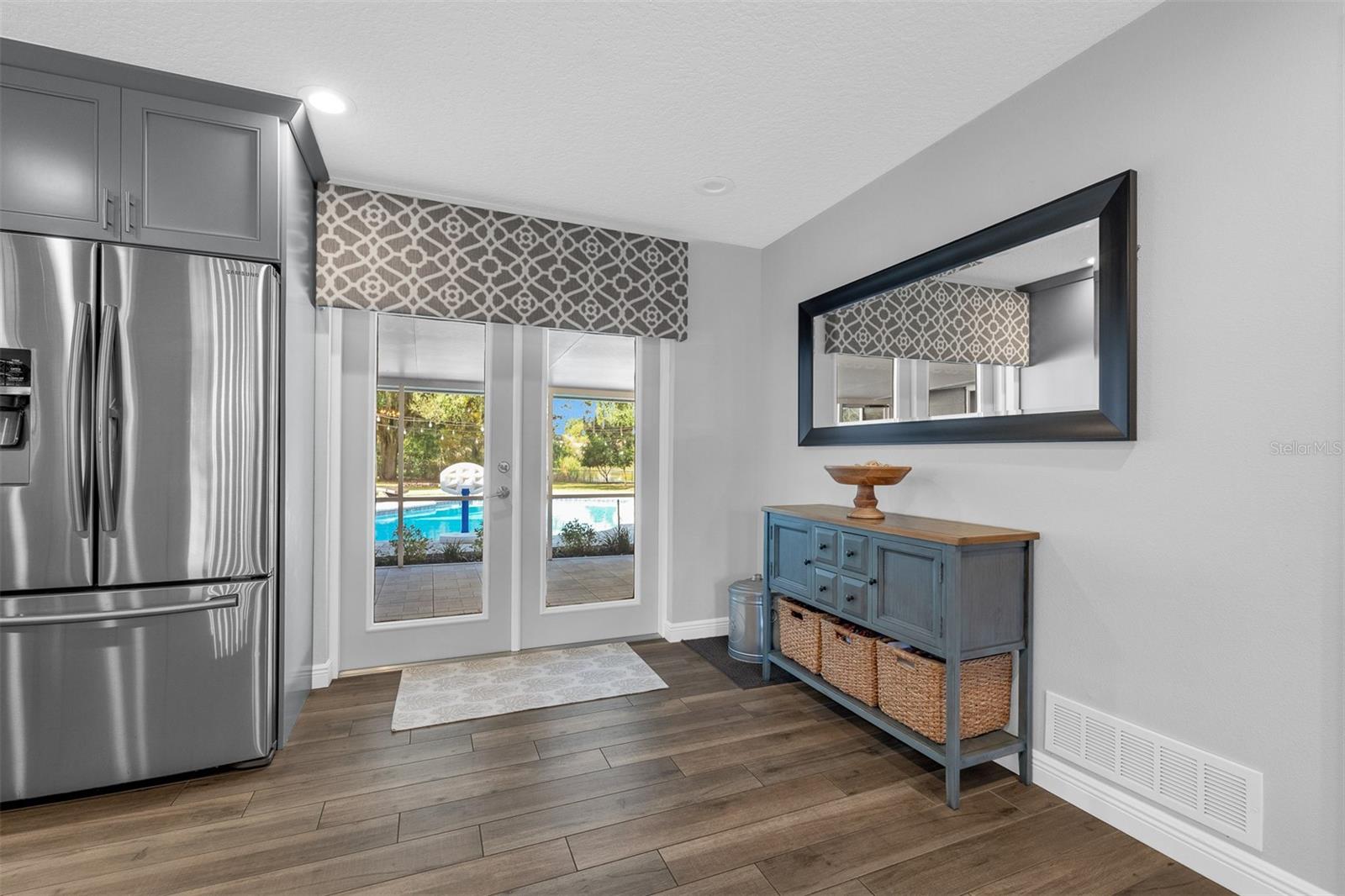 MERCERDEES GROVE - Residential