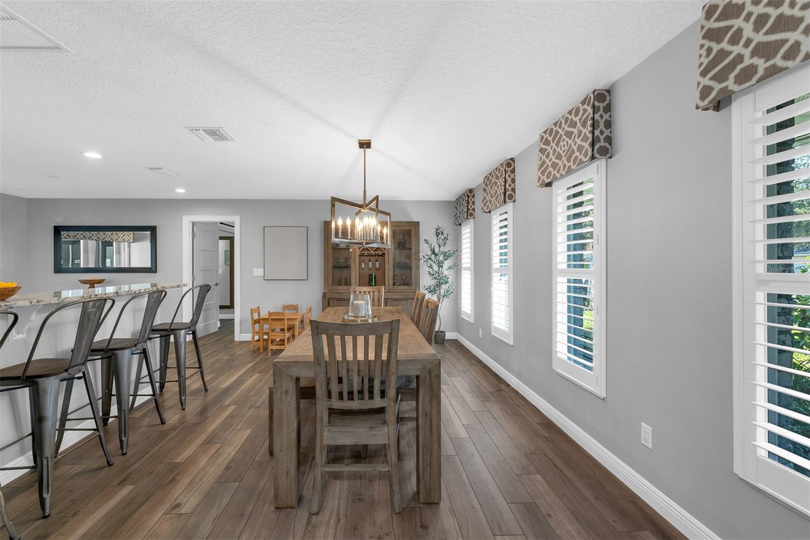 MERCERDEES GROVE - Residential