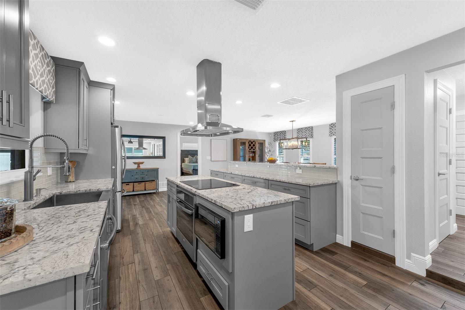 MERCERDEES GROVE - Residential