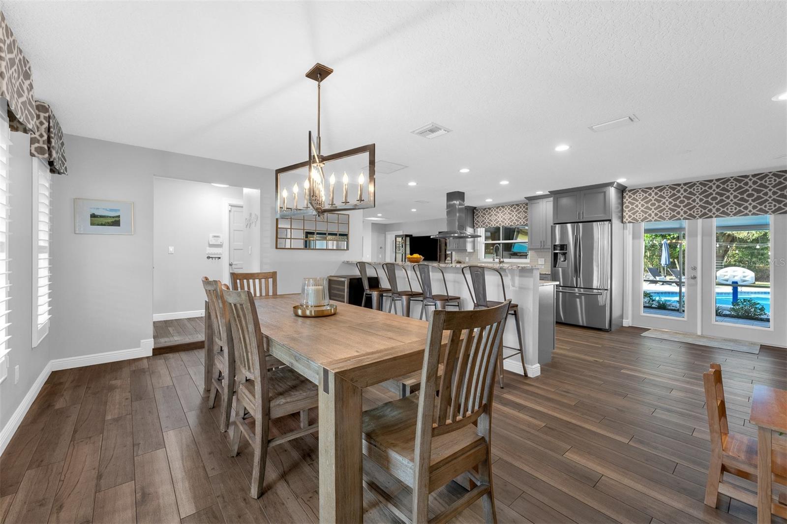 MERCERDEES GROVE - Residential