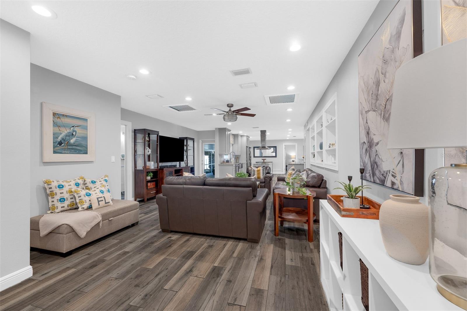 MERCERDEES GROVE - Residential