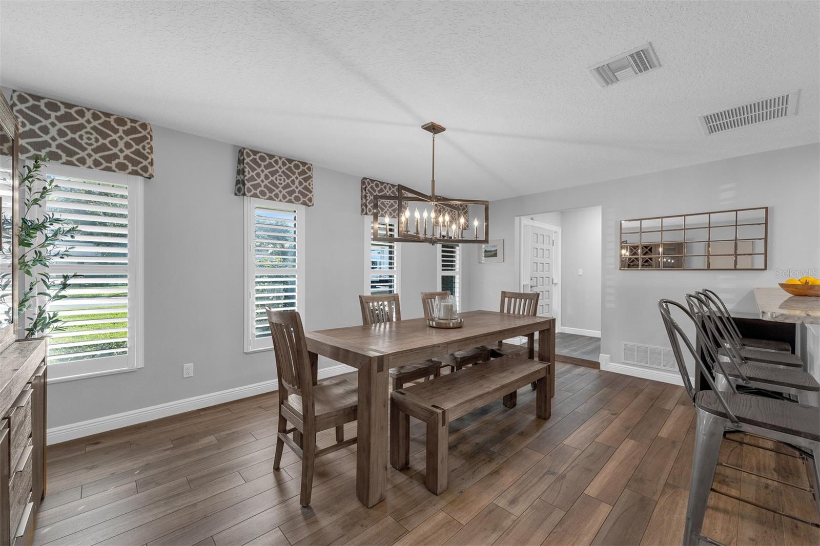 MERCERDEES GROVE - Residential