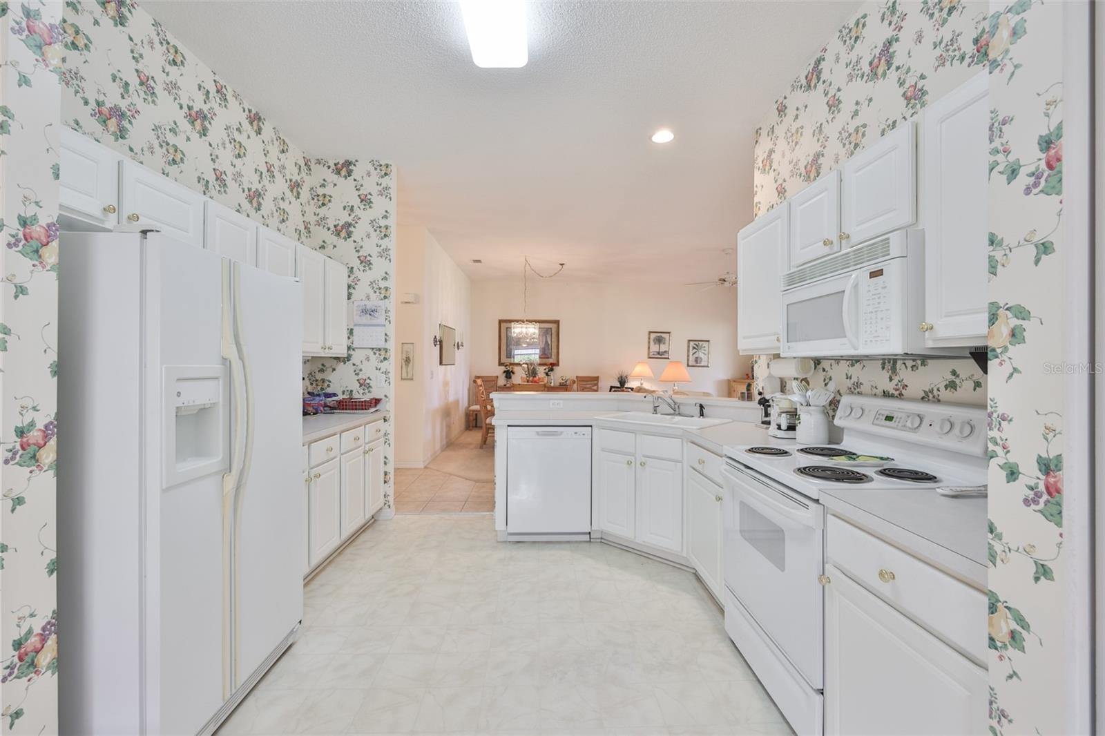 BROOKFIELD CONDO - Residential