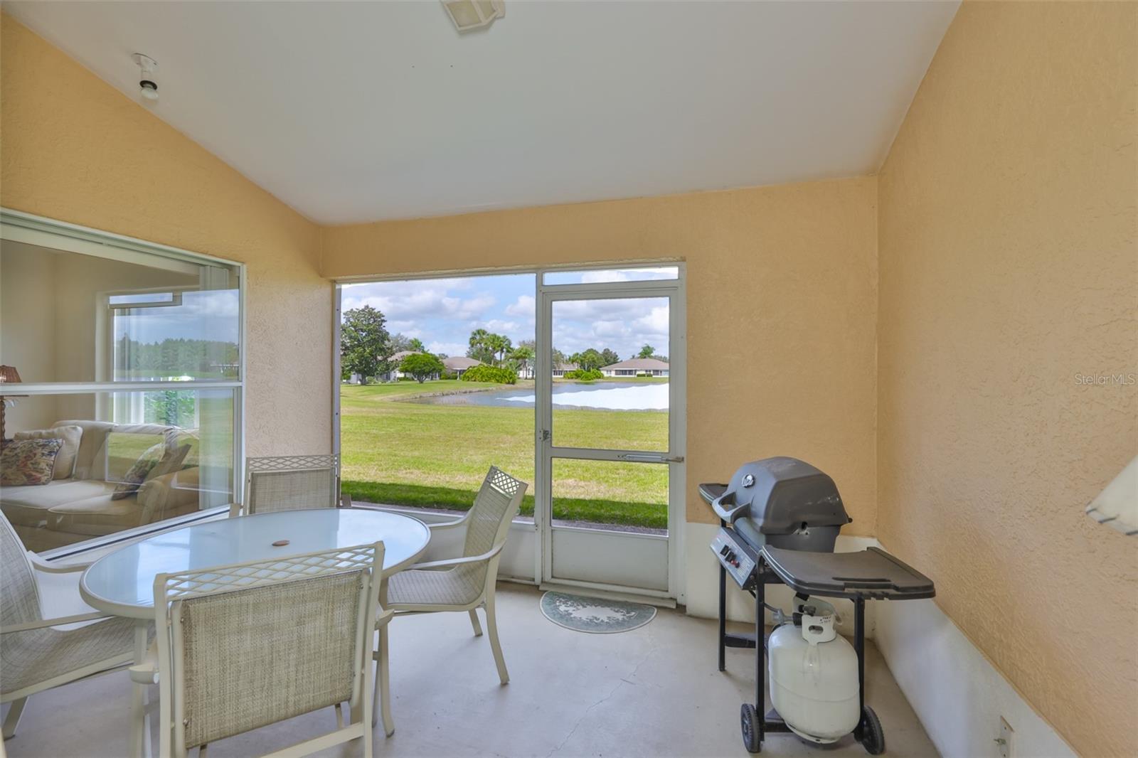 BROOKFIELD CONDO - Residential