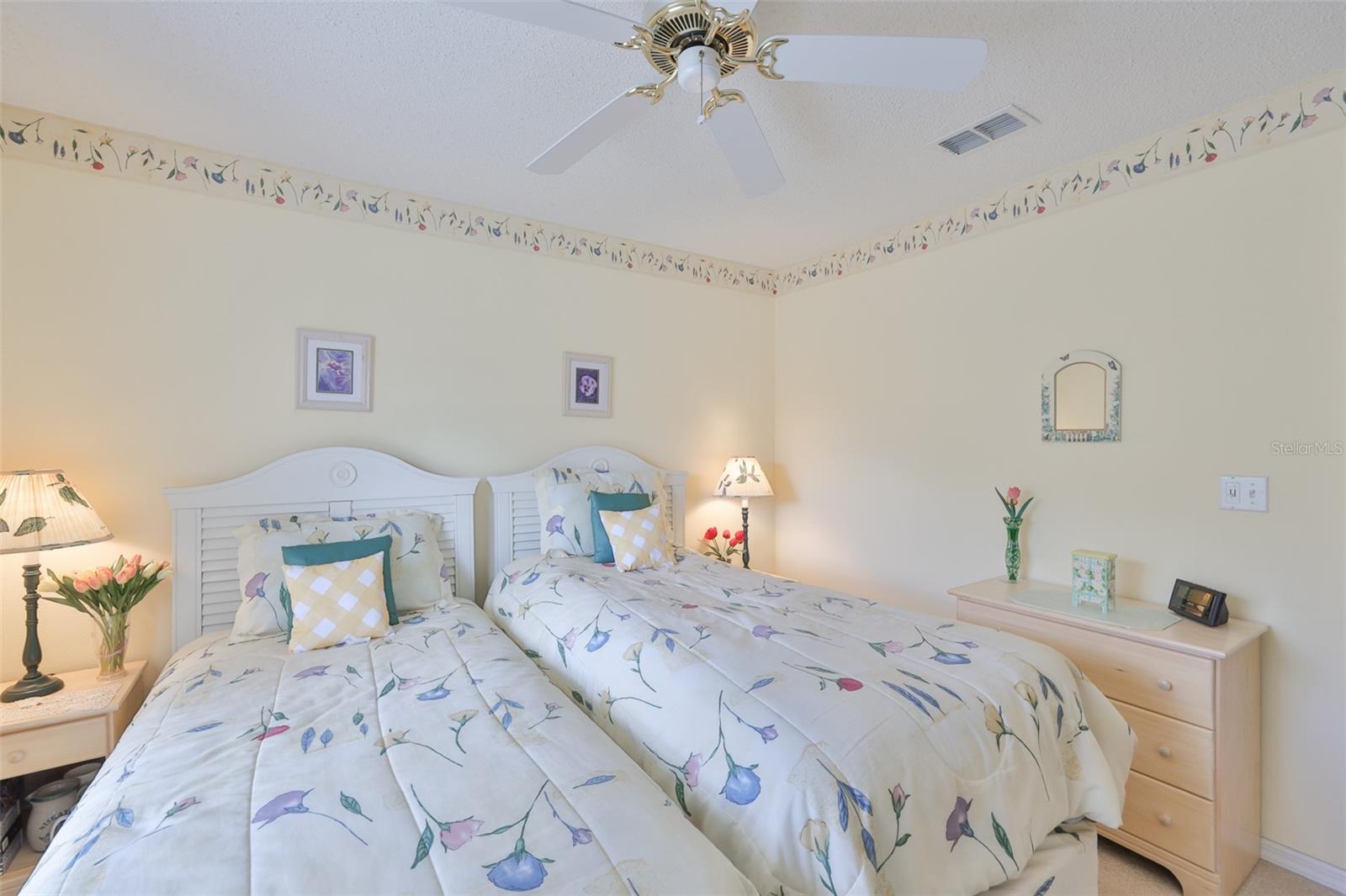 BROOKFIELD CONDO - Residential