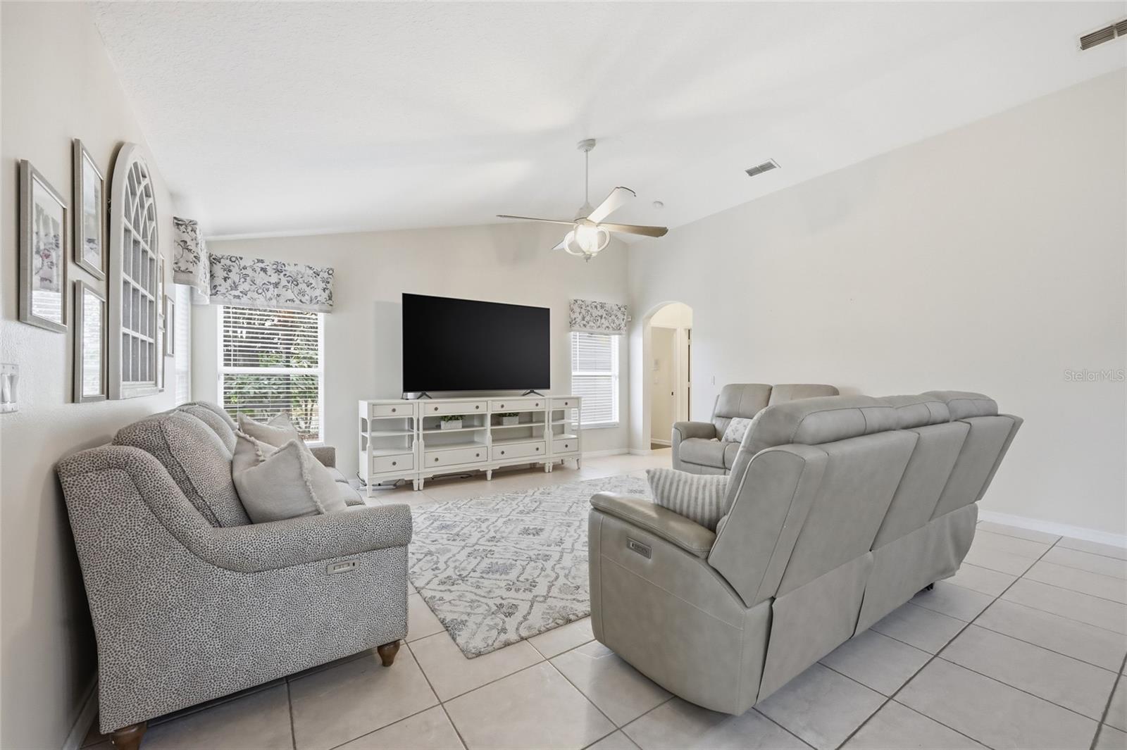 GREATER PINES PH 08 LT 802 - Residential