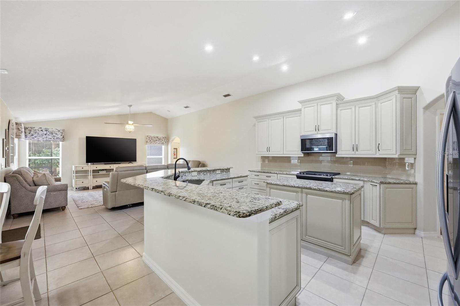 GREATER PINES PH 08 LT 802 - Residential