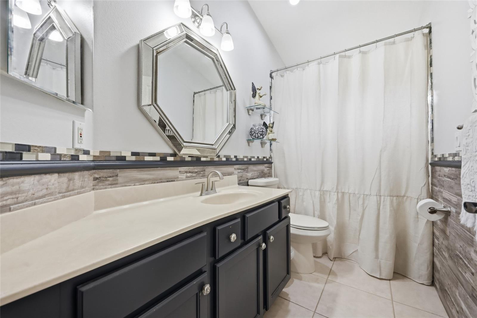 GREATER PINES PH 08 LT 802 - Residential