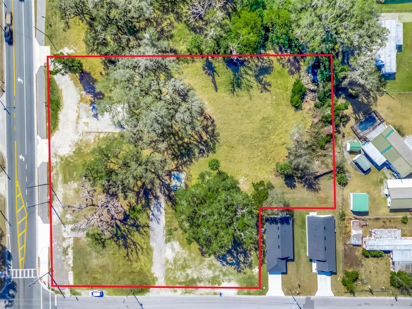 82 S Market Blvd, Webster, FL 33597