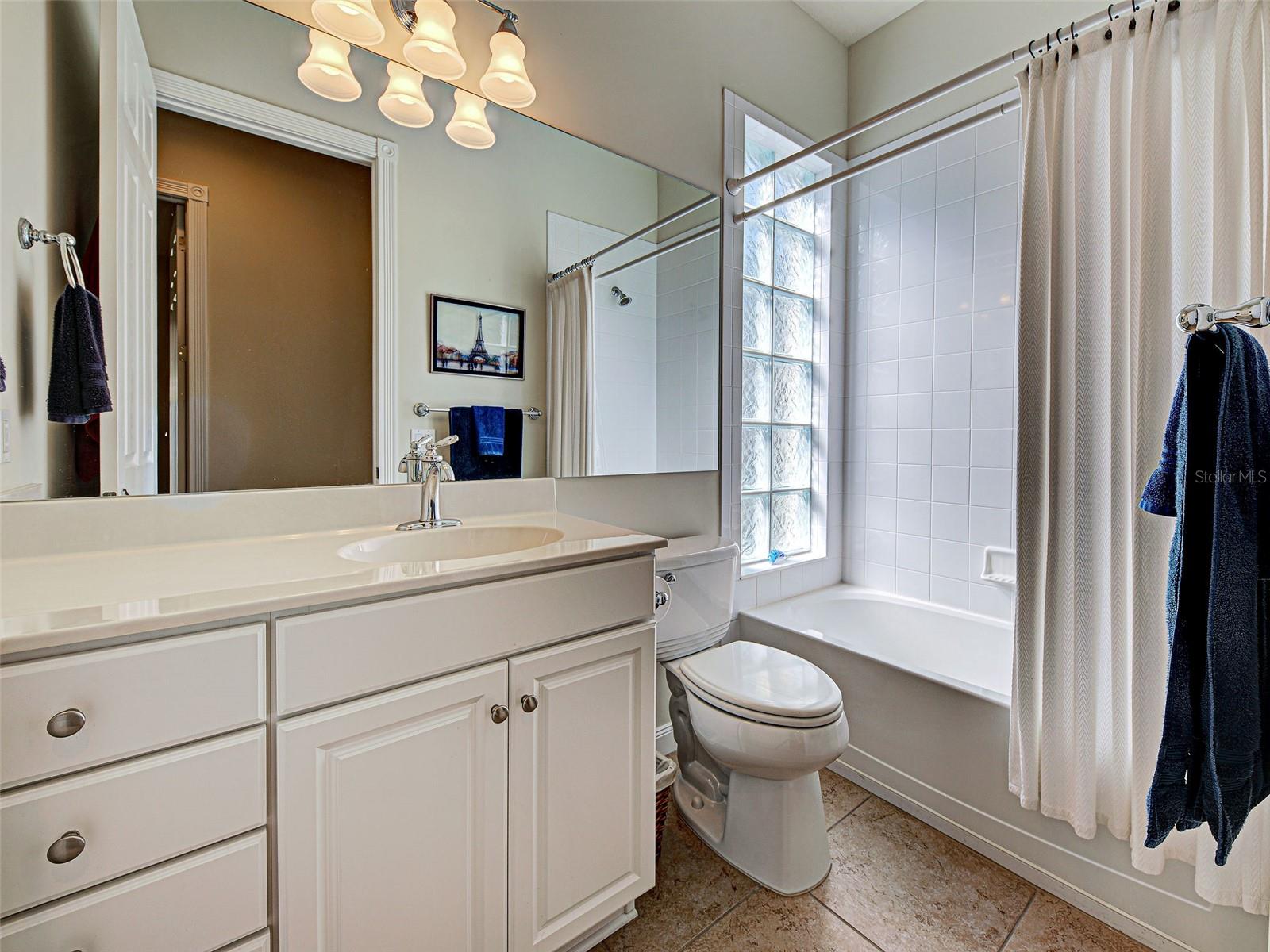 ISLANDWALK/WEST VILLAGE PH 1C - Residential