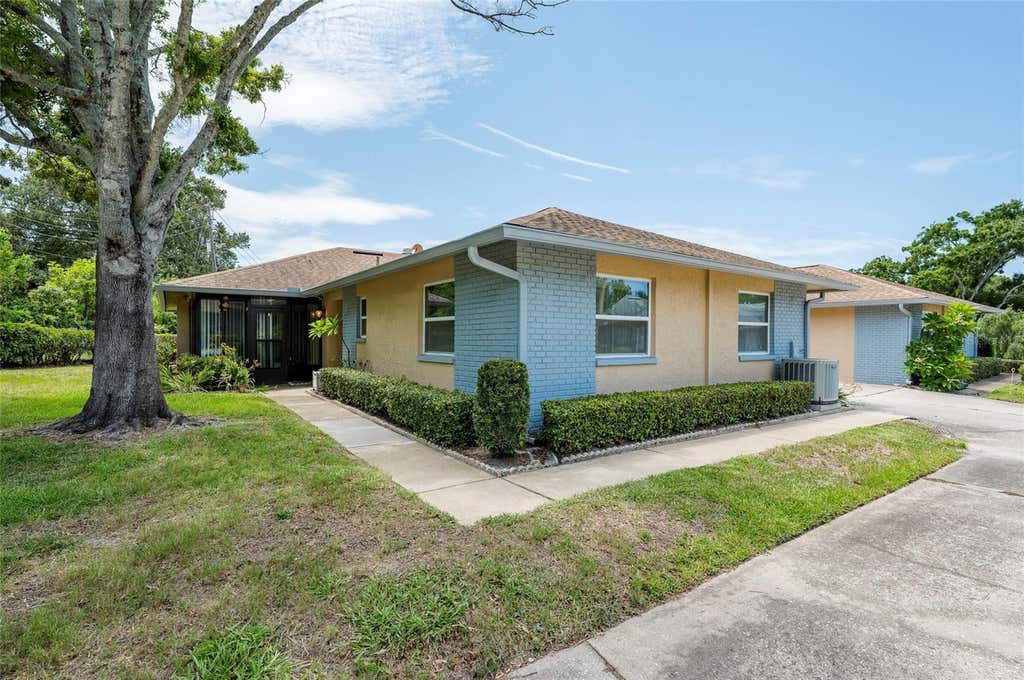 Photo of 1245 Sutherland Court #1452, Dunedin, FL 34698 (MLS # TB8539915)