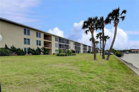 A home in DAYTONA BEACH