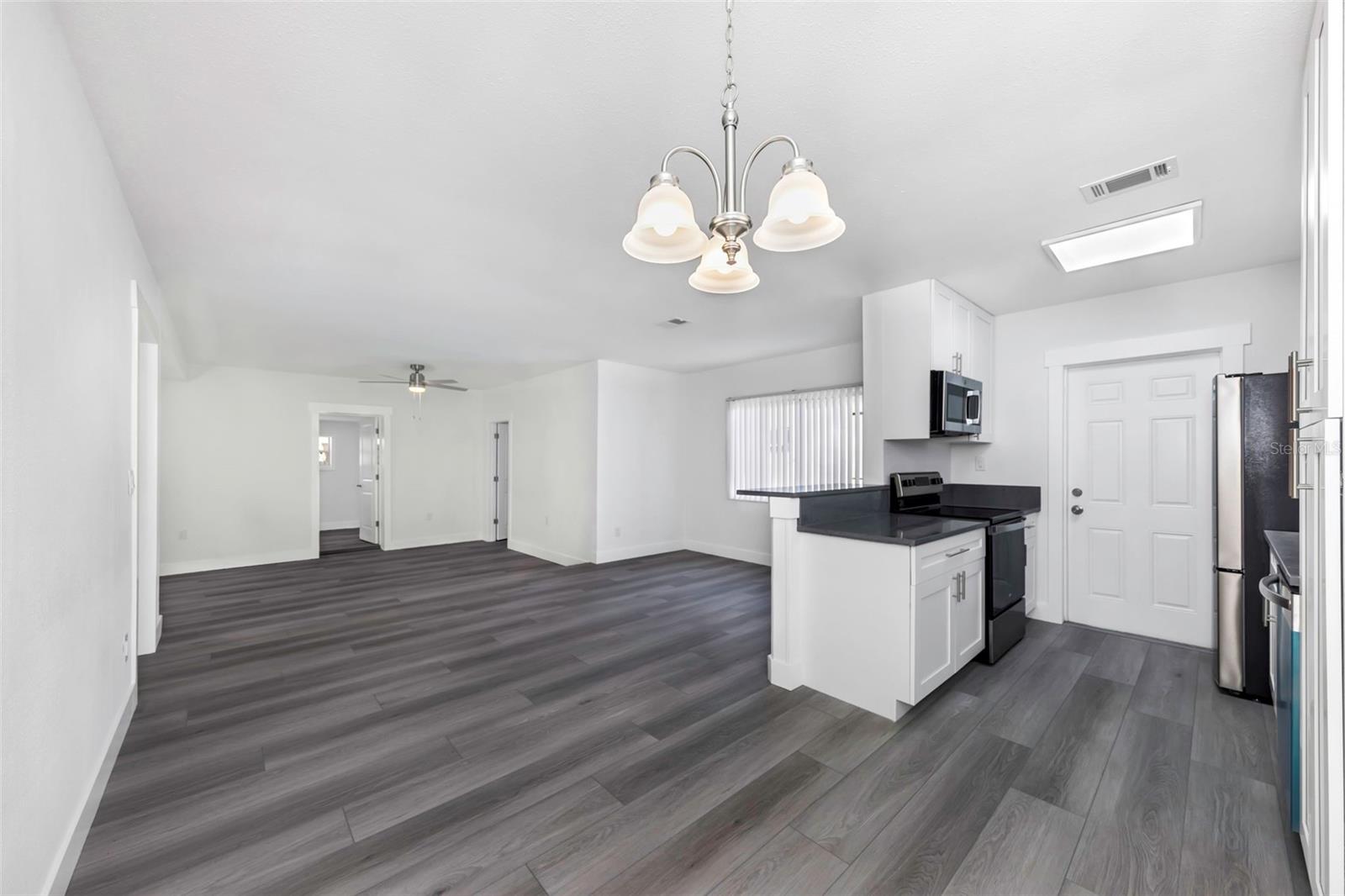 COLONIAL PARKS SUB - Residential