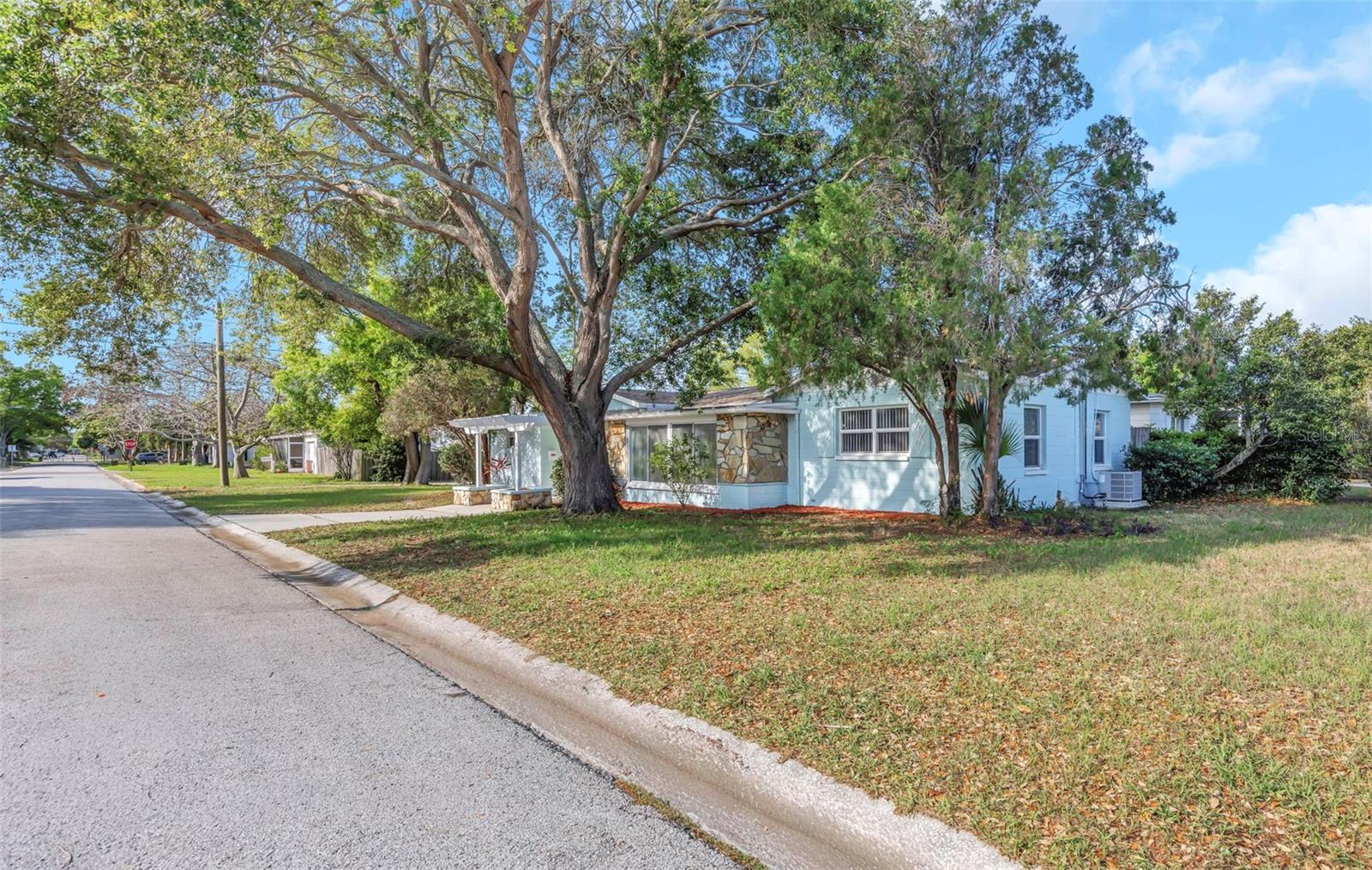 COLONIAL PARKS SUB - Residential