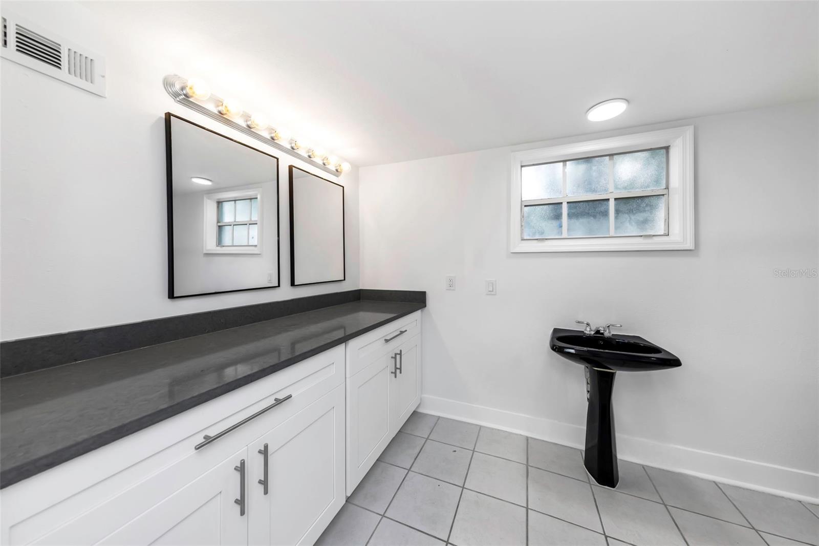 COLONIAL PARKS SUB - Residential