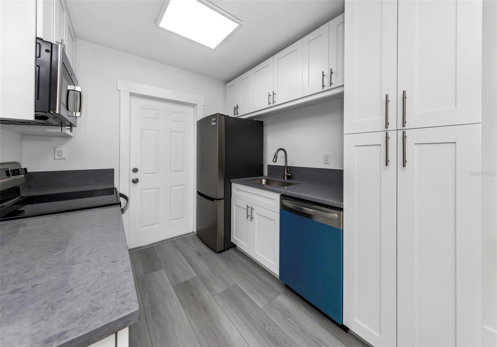 COLONIAL PARKS SUB - Residential