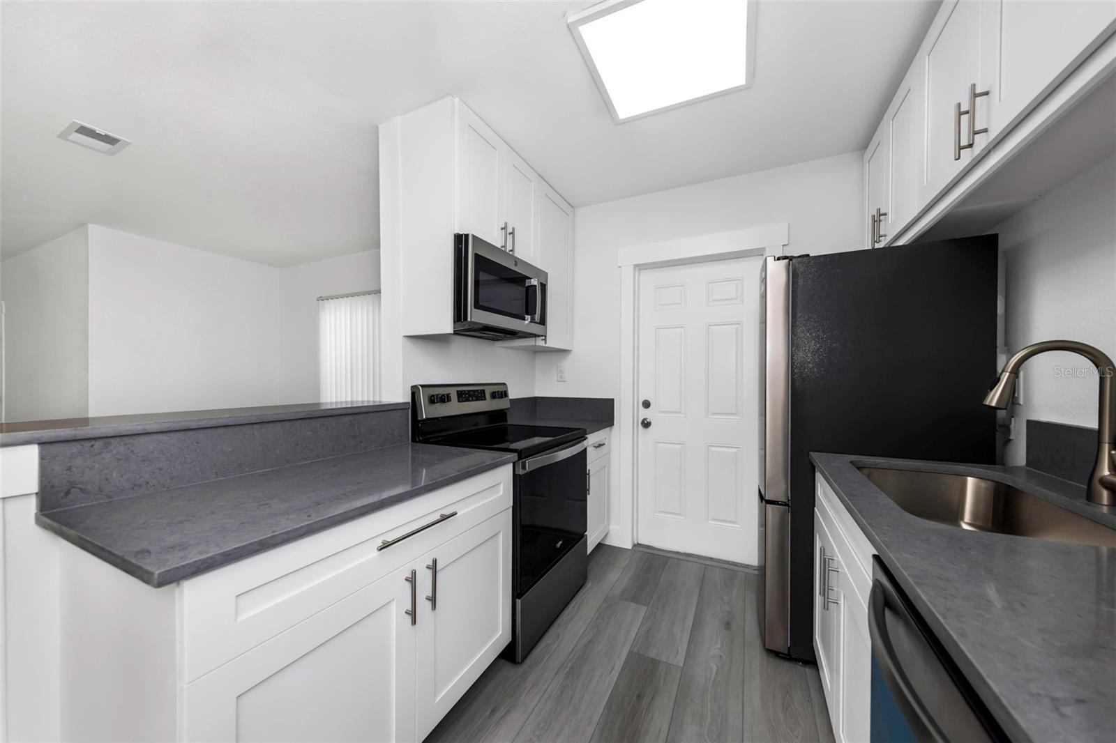 COLONIAL PARKS SUB - Residential