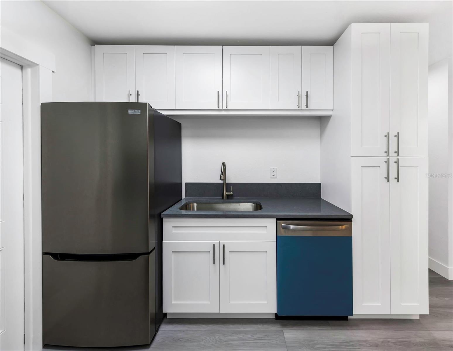 COLONIAL PARKS SUB - Residential