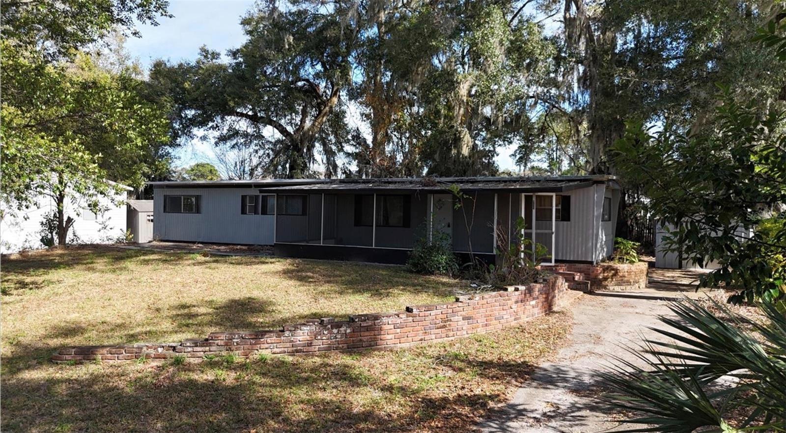 Cozy Ocala Rental Home!
This charming 2-bedroom, 1-bathroom home is located in a quiet Ocala community. The open floor plan is filled with natural light, creating a welcoming living space. A split-bedroom layout offers privacy, and the primary suite includes a built-in closet with plenty of storage.
The kitchen is equipped with solid wood cabinets and durable countertops, perfect for daily living. Lighted ceiling accents add a touch of warmth throughout.
If you’re looking for a comfortable and affordable place to call home, this property is a great choice in a convenient Ocala location.
