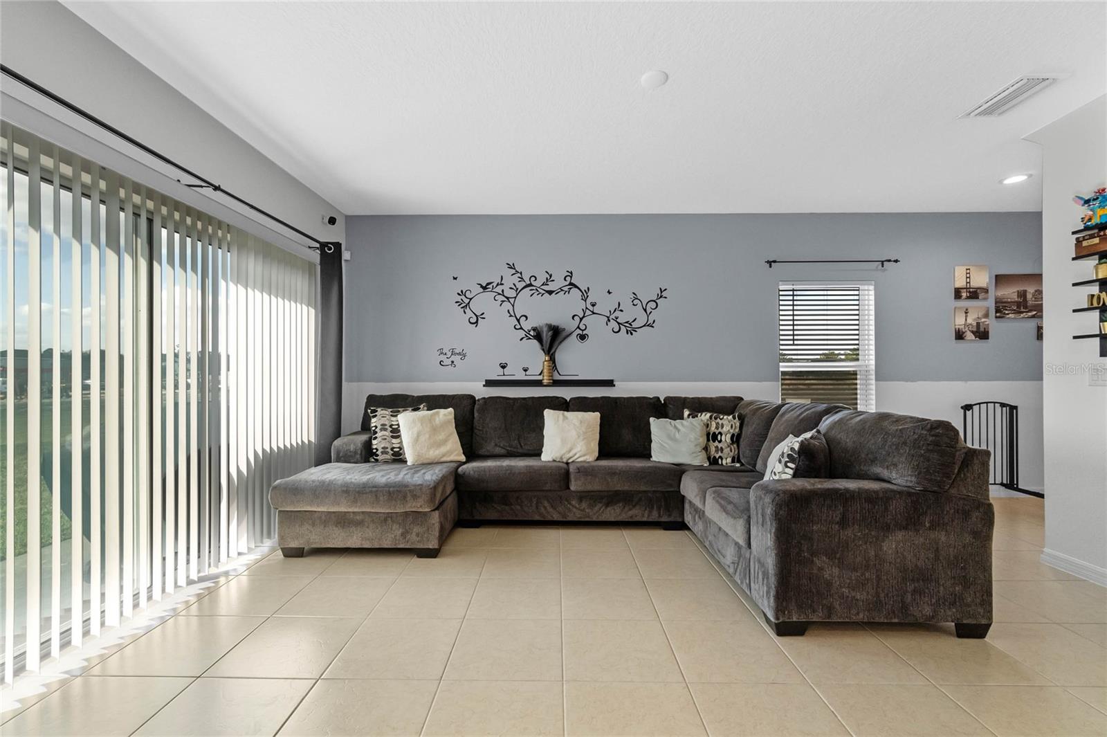 958 ANNA PLACE