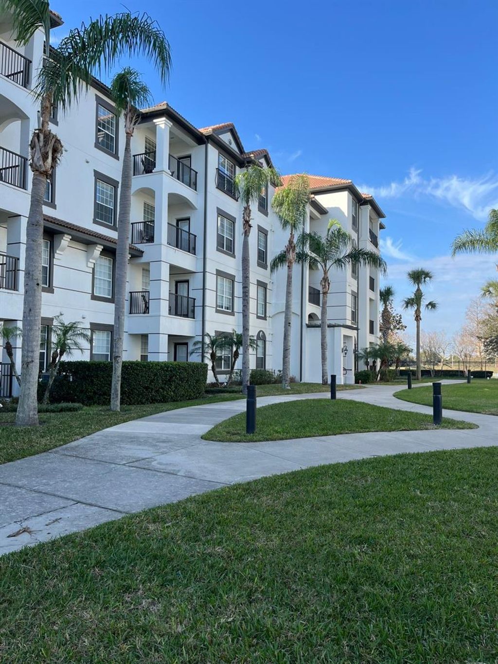 Photo of 4024 Breakview Drive #10804, Orlando, FL 32819 (MLS # O6427918)