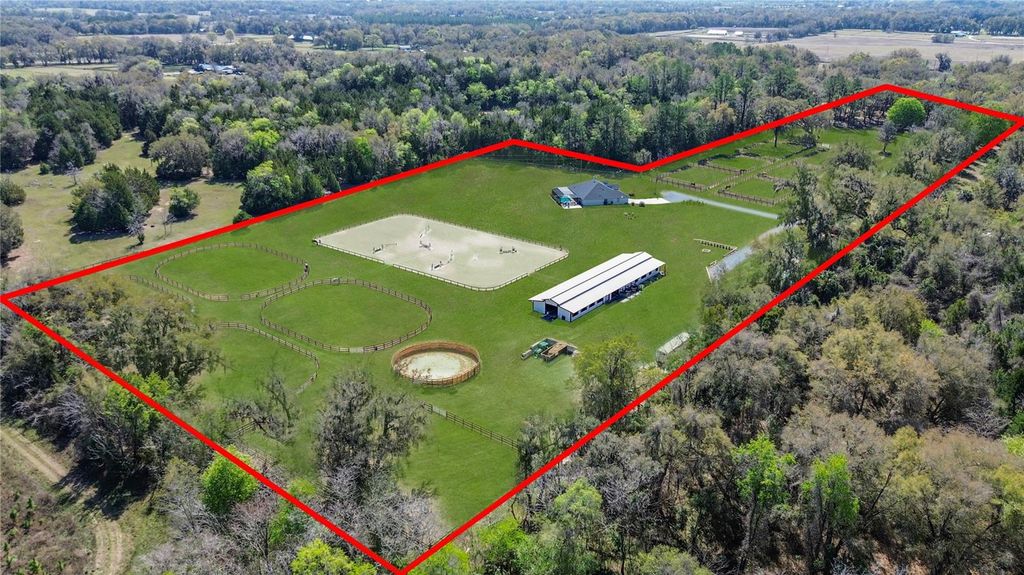 Photo of 3245 NW 137th Place, Reddick, FL 32686 (MLS # OM719511)