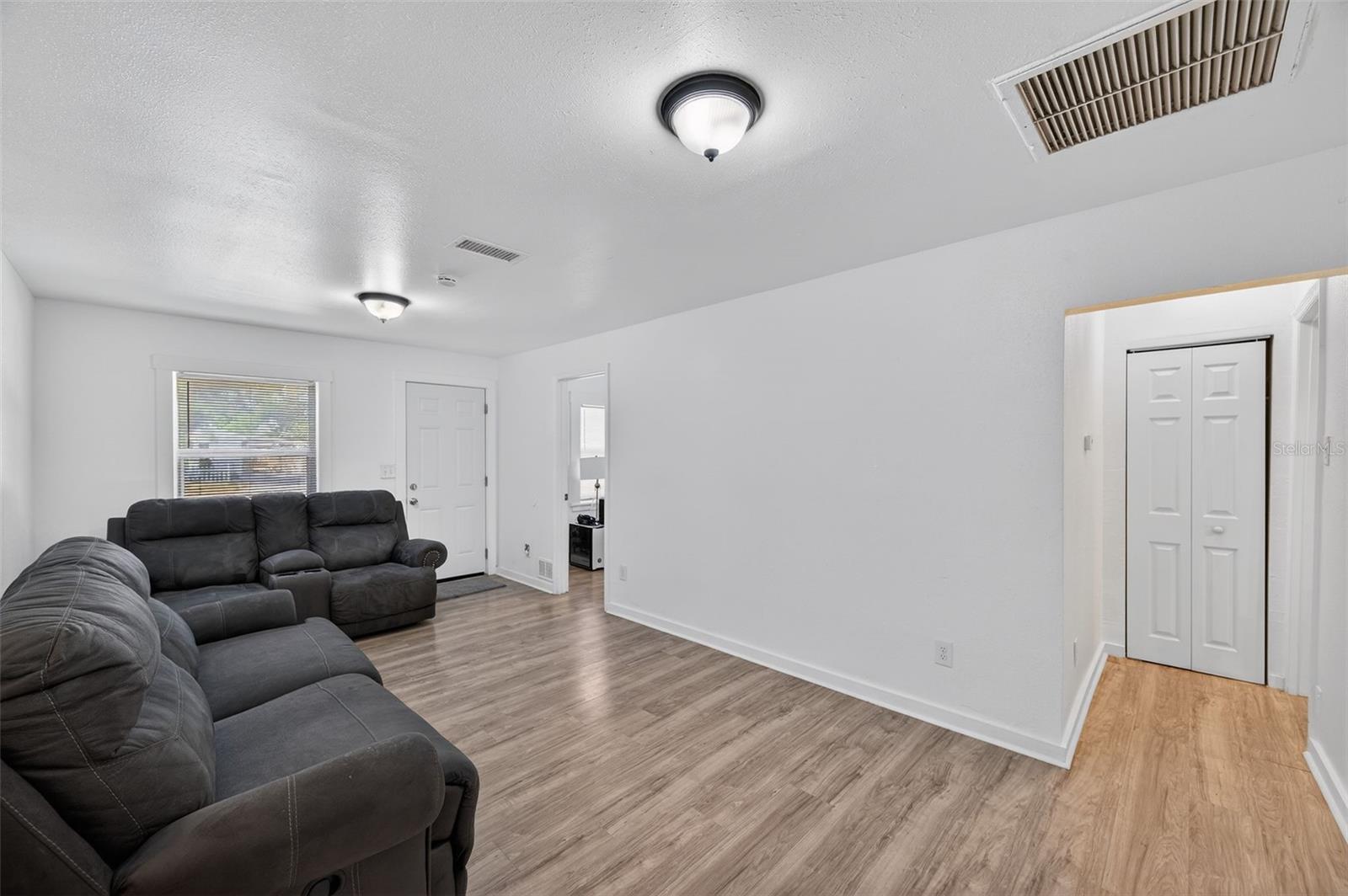 FOREST HEIGHTS REV - Residential Lease