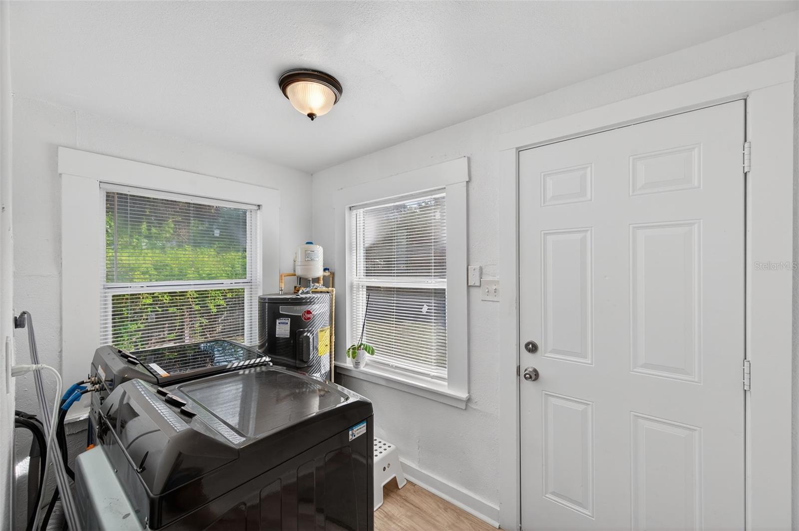 FOREST HEIGHTS REV - Residential Lease