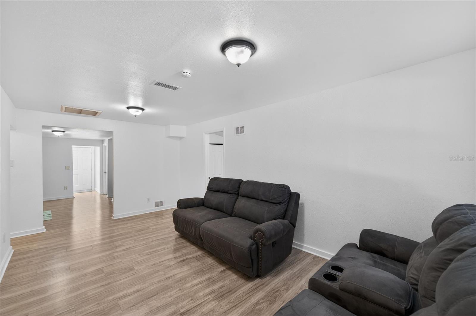 FOREST HEIGHTS REV - Residential Lease