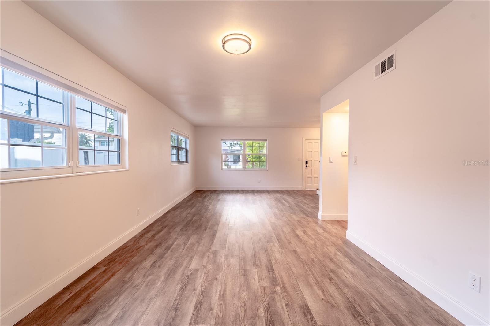 WINSTON PARK - Residential Lease