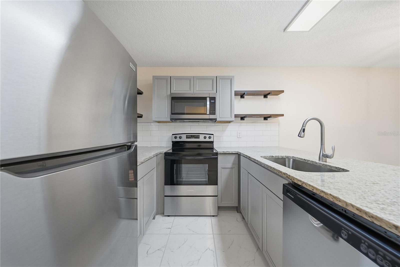 TALIA CONDO - Residential