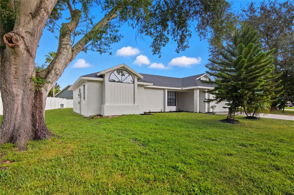 Photo of 205 Red Maple Drive, Kissimmee, FL 34743 (MLS # S5135931)