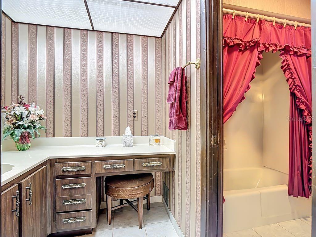 LEISURE SHORES - Residential