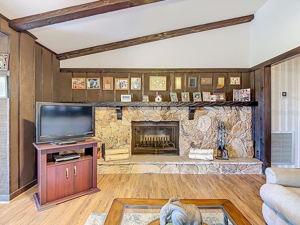 LEISURE SHORES - Residential