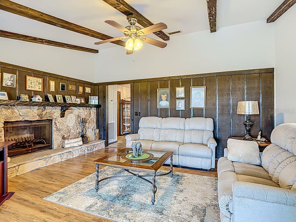 LEISURE SHORES - Residential