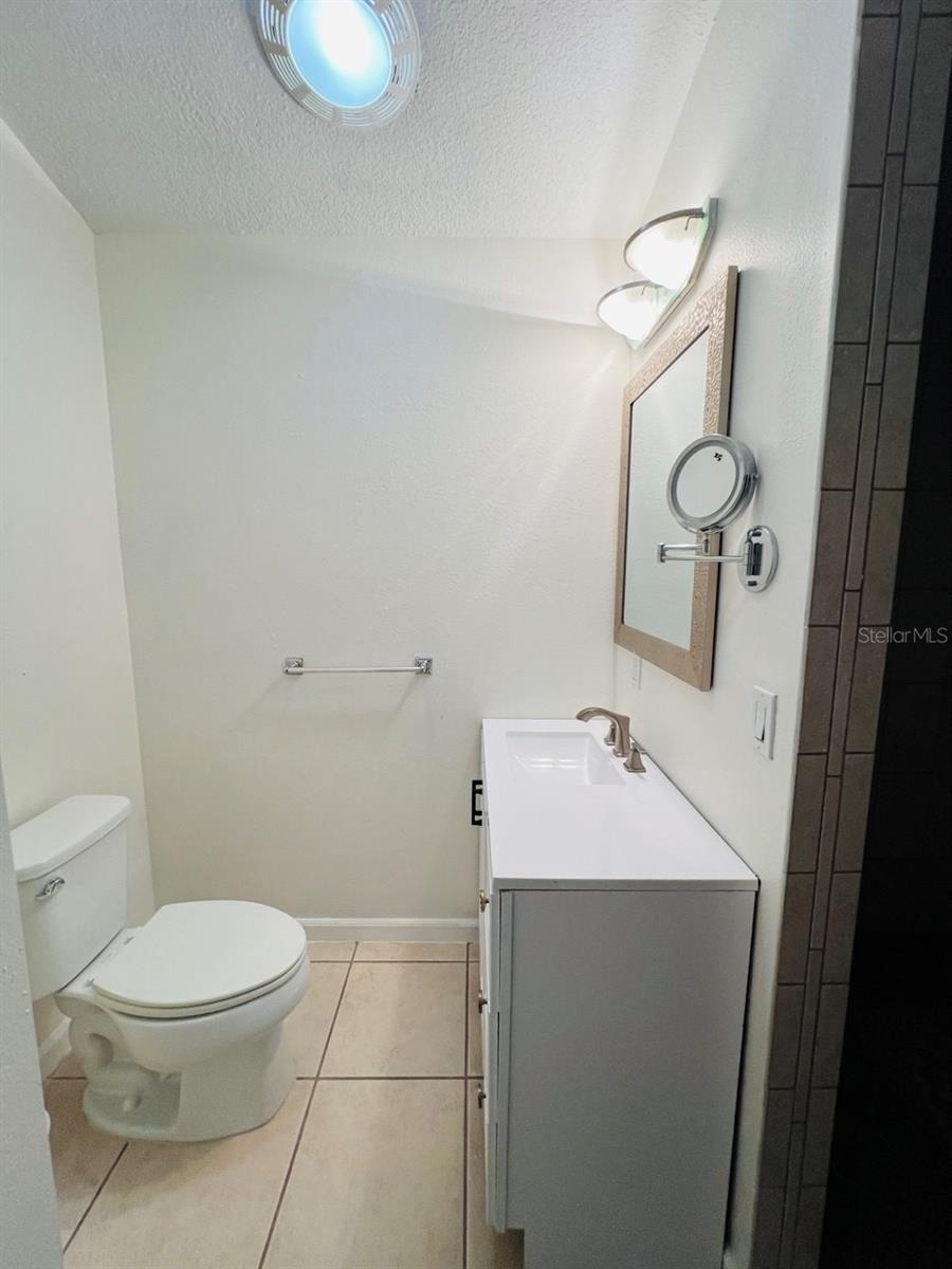 EUROPEAN VILLAGE - Residential Lease