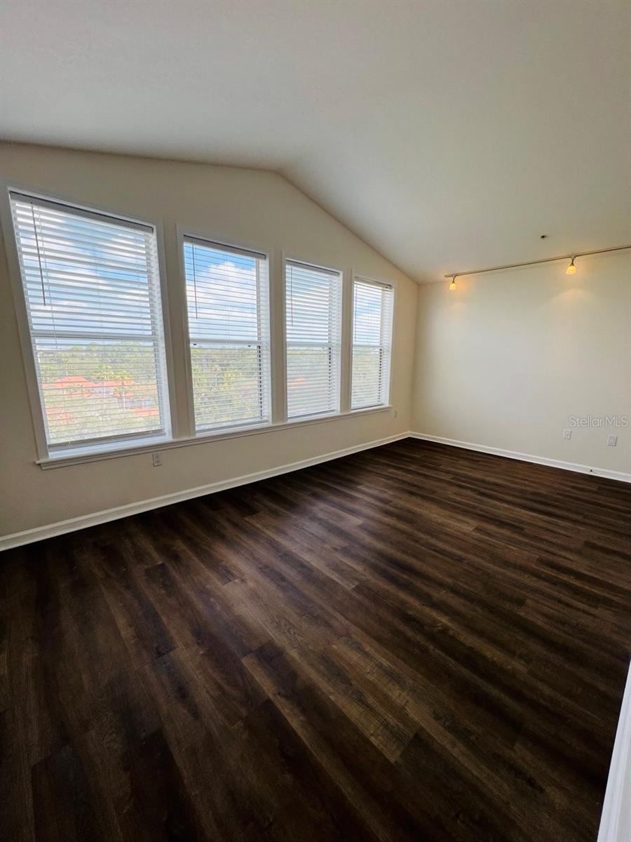 EUROPEAN VILLAGE - Residential Lease