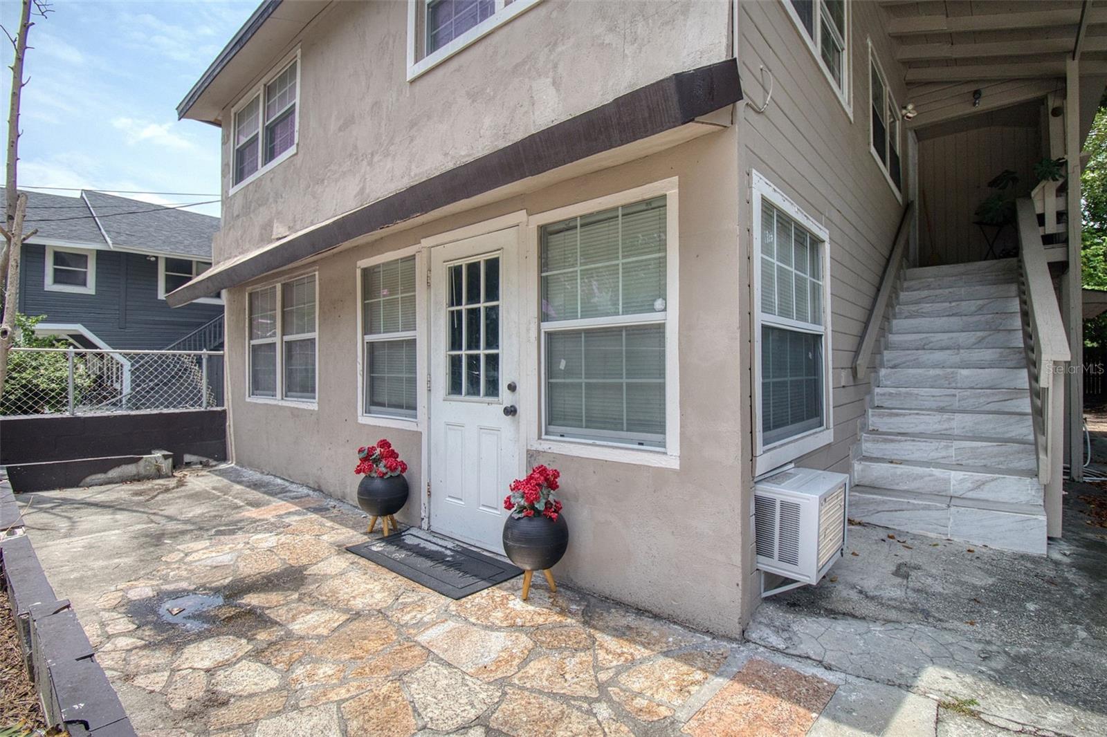 206 E IDA STREET
