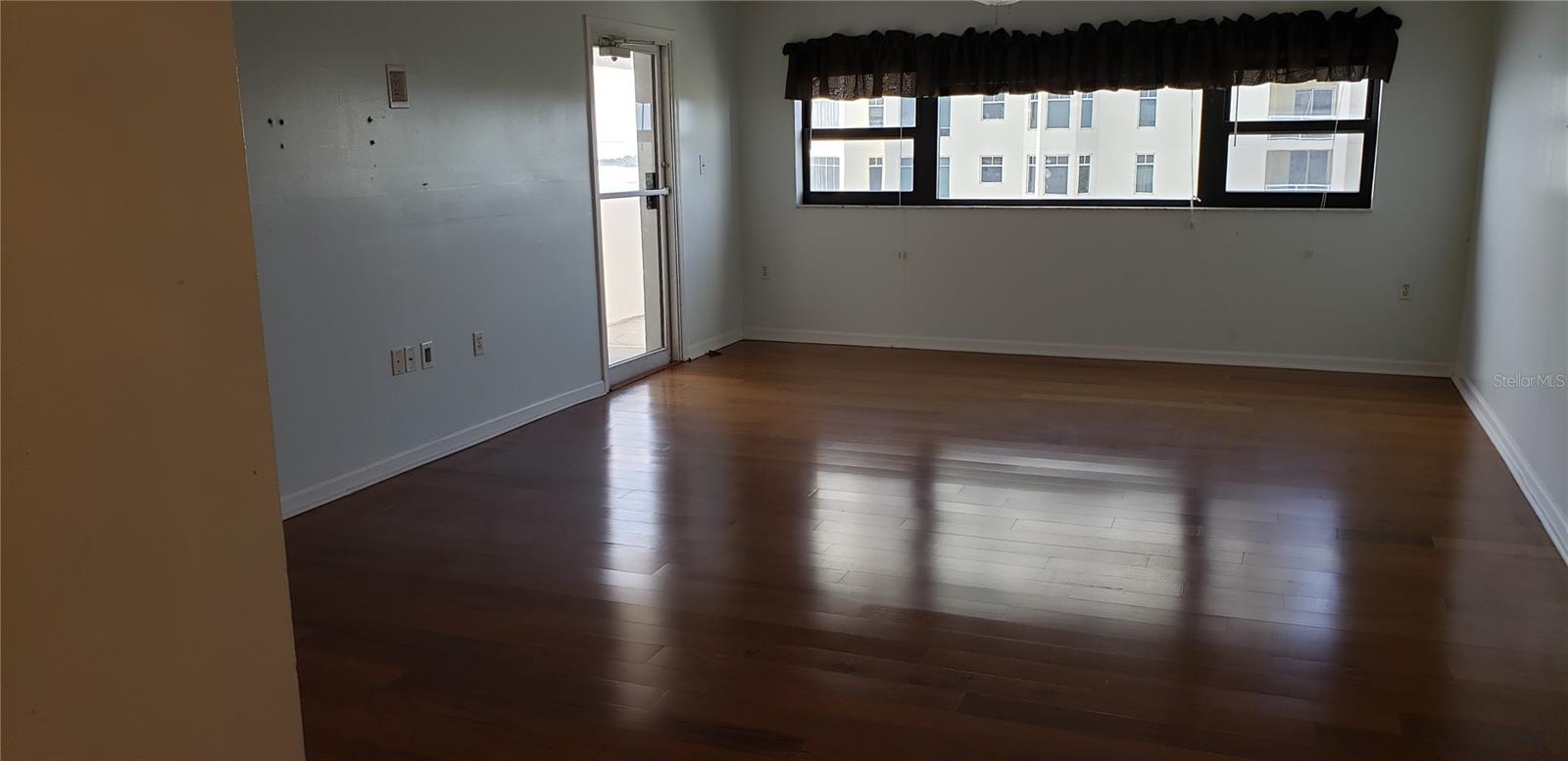 THE PINNACLE APTS A CONDO - Residential Lease